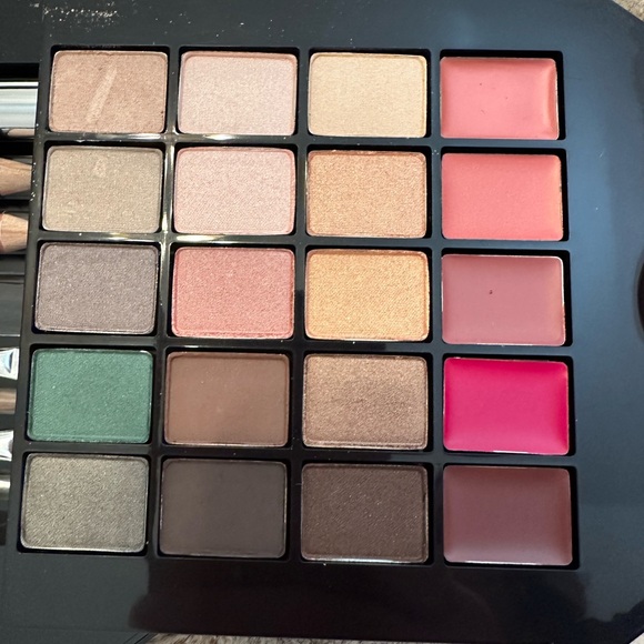 Makeup Kit - Multi-Color - Picture 6 of 9